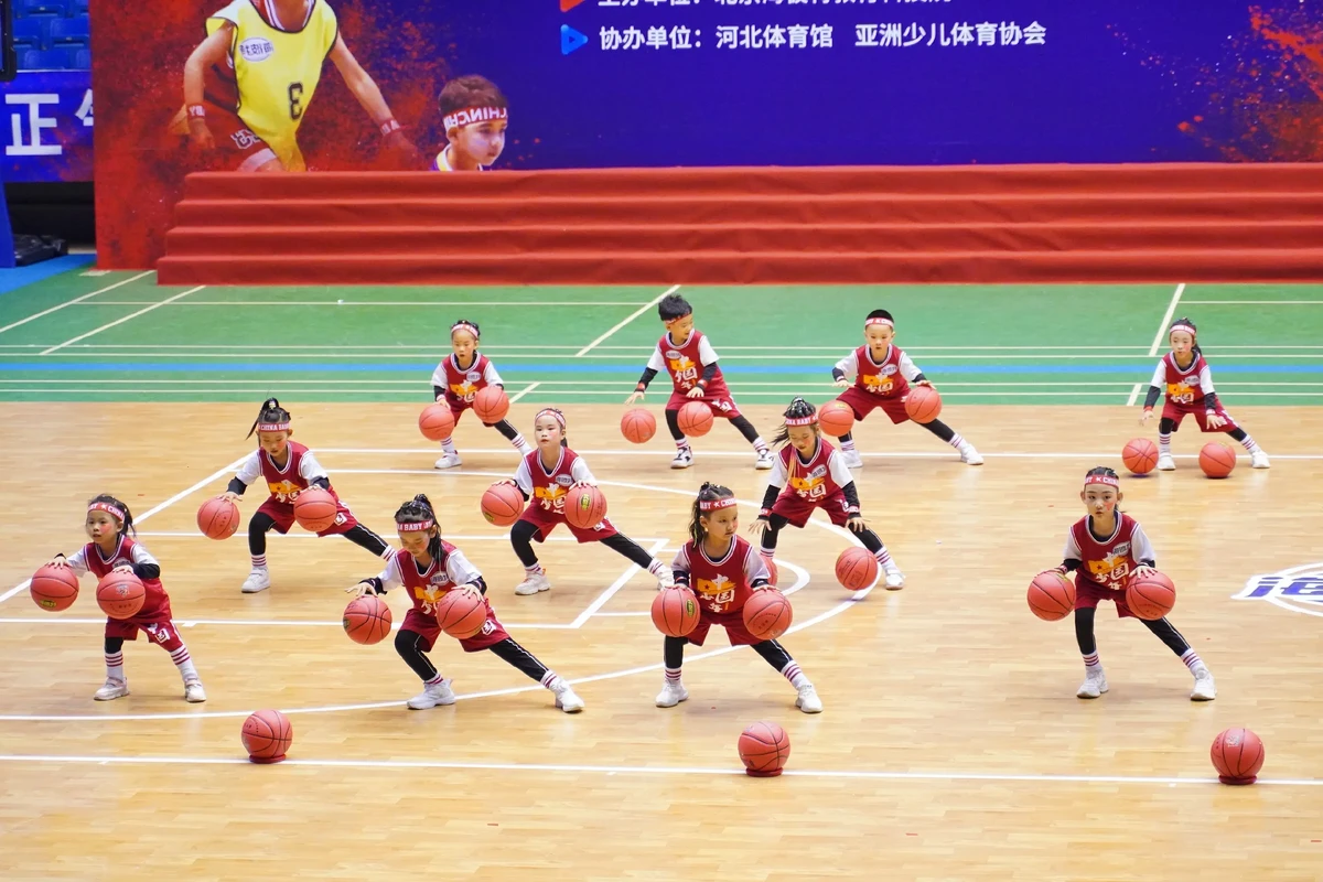 如何在篮球训练营中改善比赛策略?_2